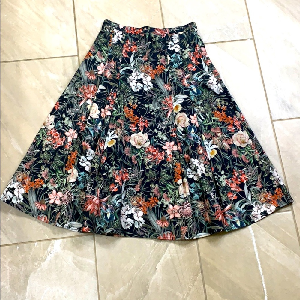 Flower print skirt